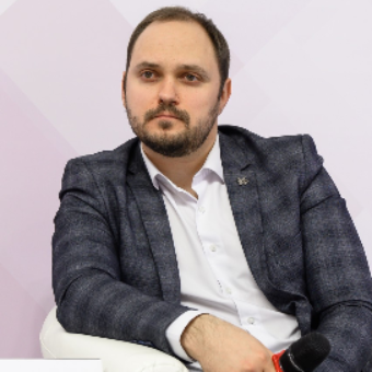 Максим Семин