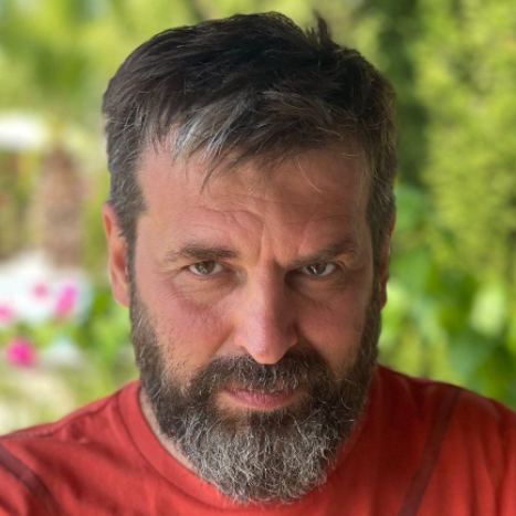 Андрей Константинов