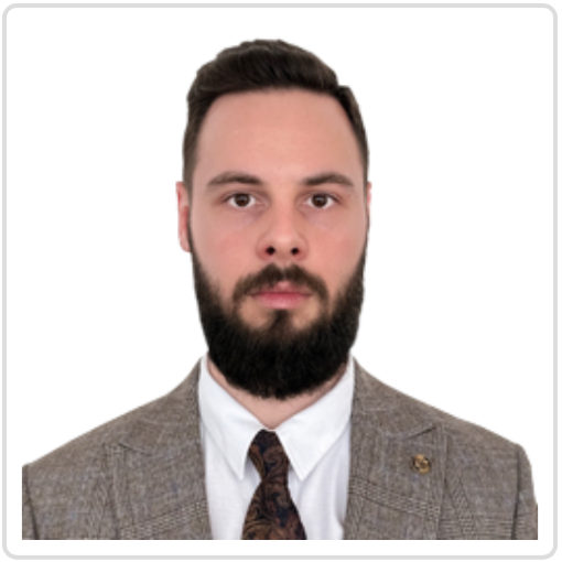Виктор Макаров