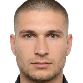 Денис Алиев