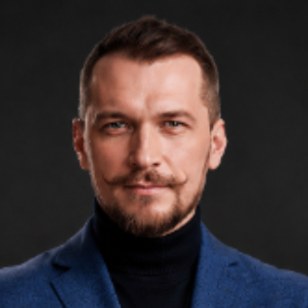 Денис Медведев