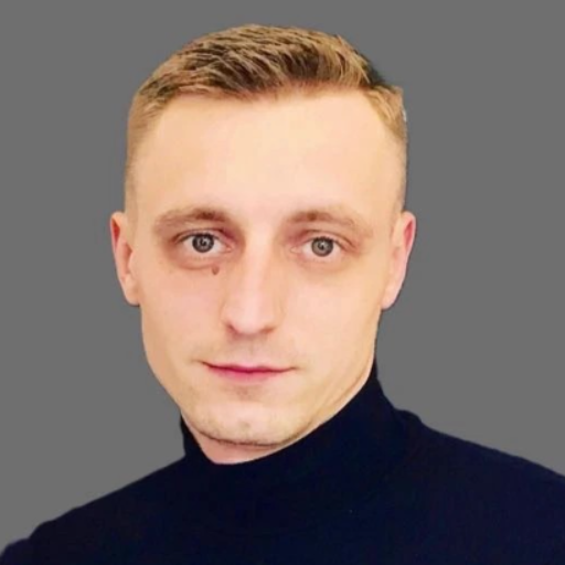 Павел Макаров