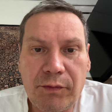 Дмитрий Левин