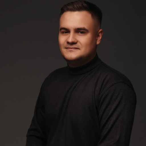 Дмитрий Гарнов