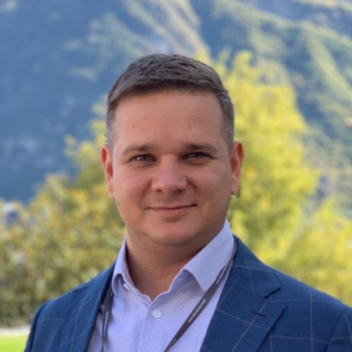 Антон Астапов