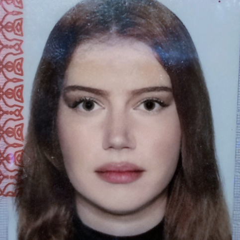 Александра Кирсанова