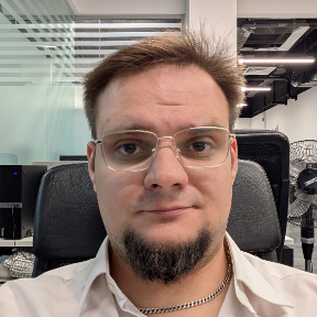 Антон Мельников