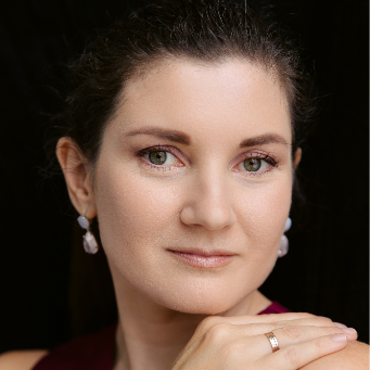 Irina Illarionova