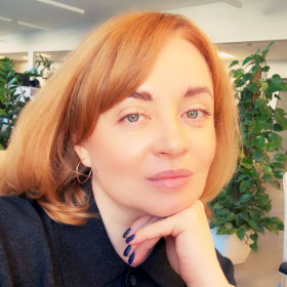 Кристина Максутова