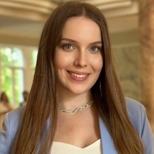 Александра Садикова