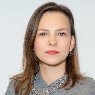 Елена Наумова