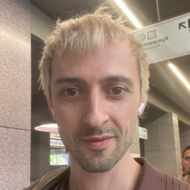 Илья Фролов