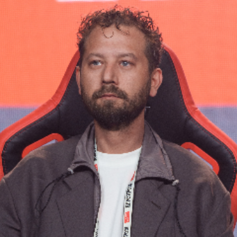 Alexander Zhuravlev