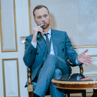 Anton Andrianov