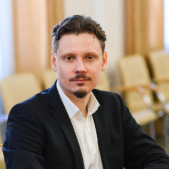 Роман Эбелинг