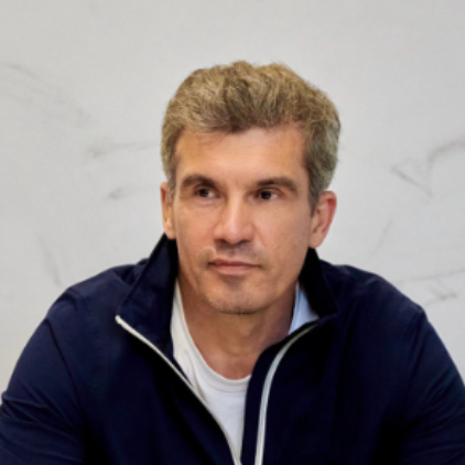 Виталий Романосов