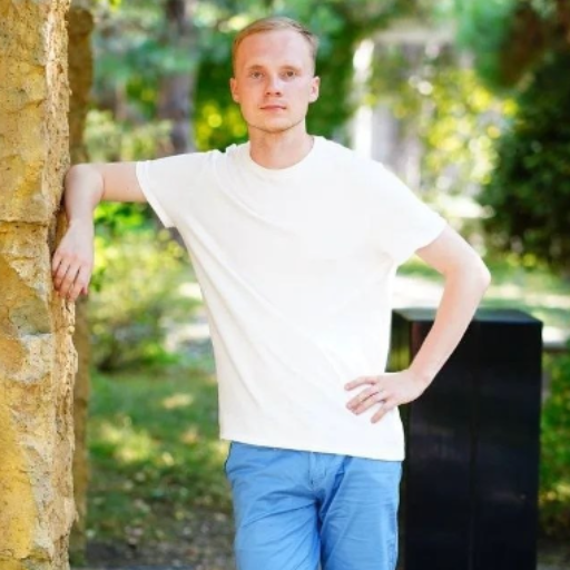 Dmitrii Zakhartsev